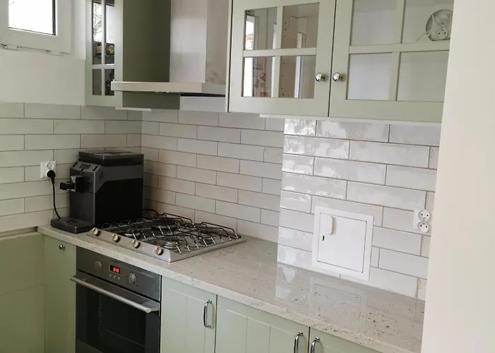 Lemon Tree Apartment *